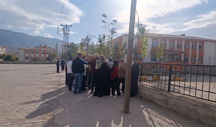 Van’da okulda silah paniği! Öğrenci pompalı tüfekle geldi