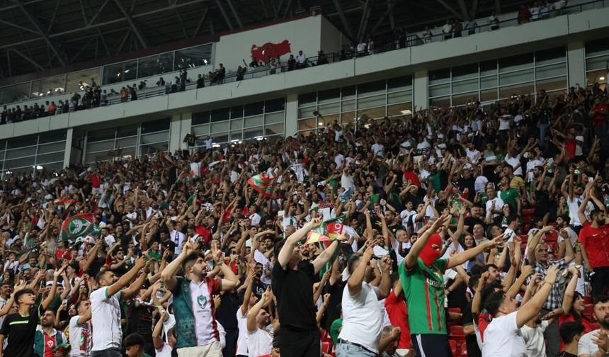 Diyarbakır’da tribünler yine doldu: Amedspor Süper Lig’de 3. sıraya yerleşti