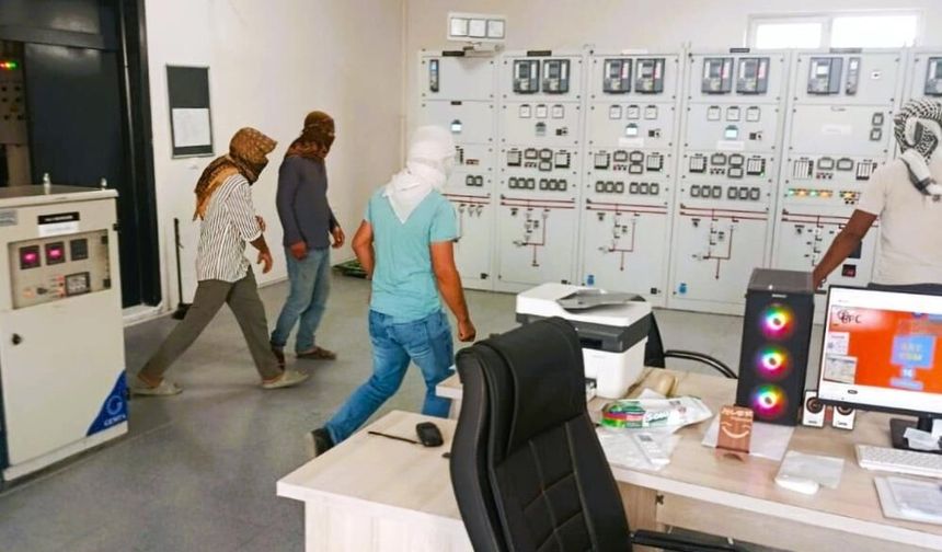 Şanlıurfa’da faciaya ramak kaldı: Yüzleri kapalı şüpheliler trafoya girdi