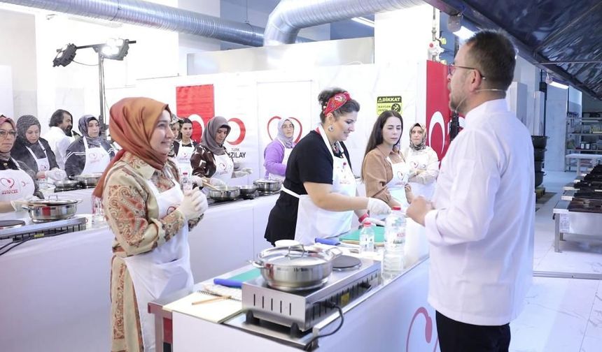 Diyarbakırlı depremzede kadınlar ünlü şeflerle buluştu