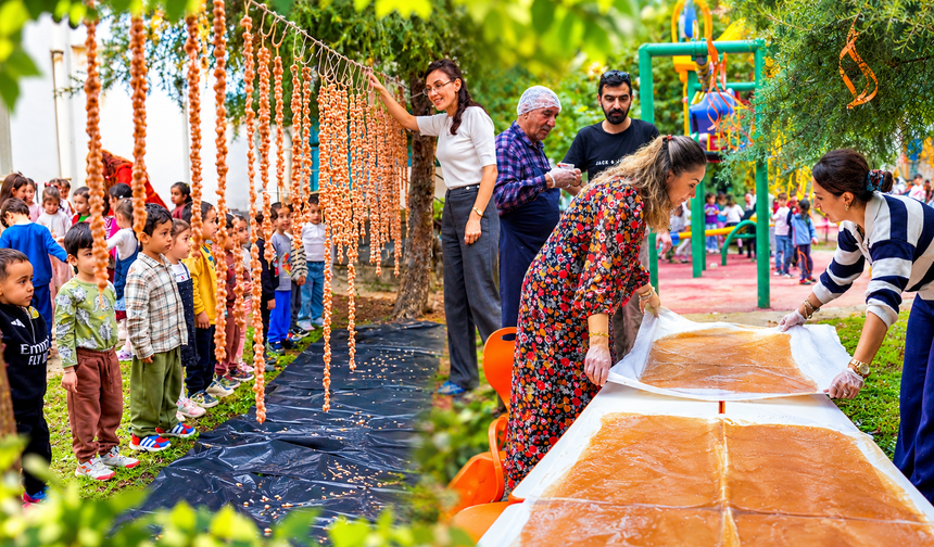 Diyarbakır’da minikler bağbozumu geleneğini öğrendi