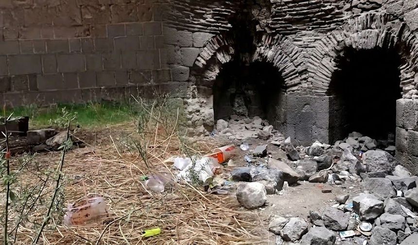 Diyarbakır Surları’nda skandal görüntüler: Tarihi miras zarar görüyor