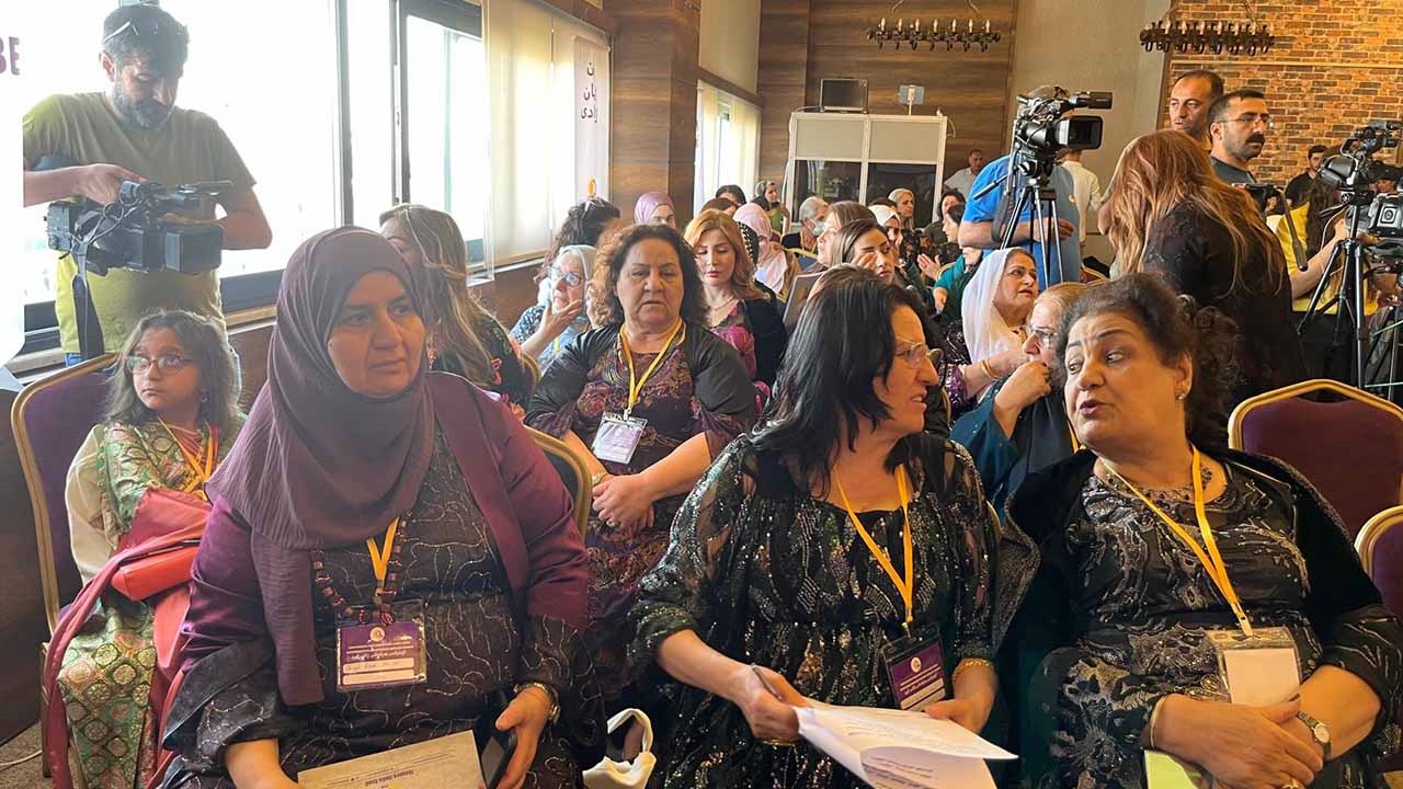 Kürt Kadın Parlamenter Konferansı2