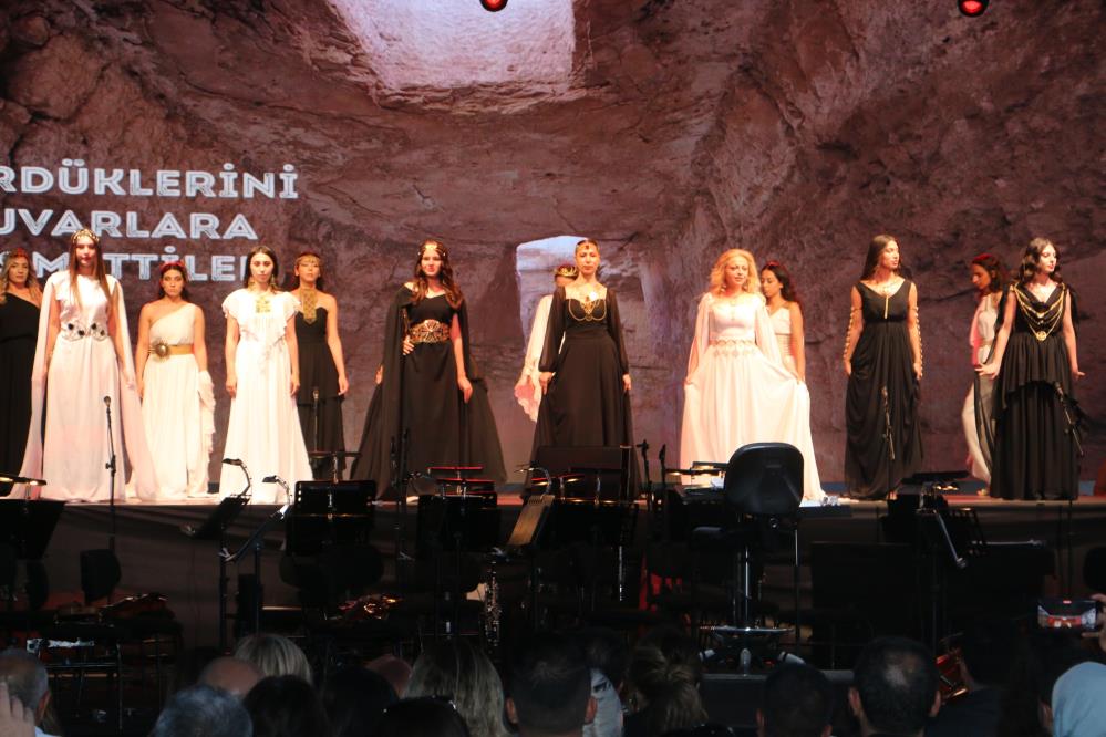 Opera Bale Fetivali