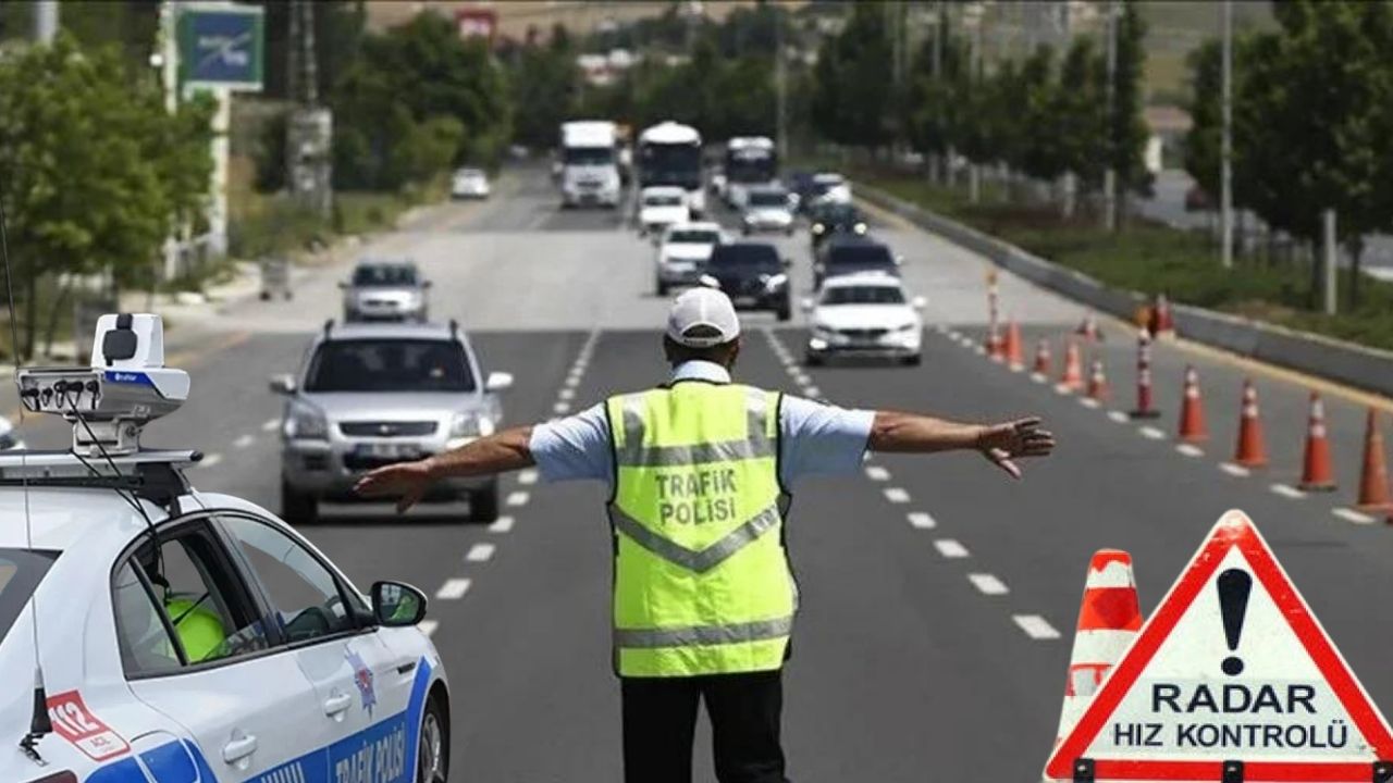 BAZI YOLLARDA TRAFİK AKIŞI DURDURULABİLİR
Açıklamada ayrıca, Cumhuriyet Caddesi'nin Ulus Meydanı ile Tren Garı Kavşak arasında kalan bölümü, Çankırı Caddesi, Ziya Gökalp Caddesi'nin 15 Temmuz Kızılay Milli İrade Meydanı ile Kolej Meydanı arasında kalan bölümü, Milli Müdafaa Caddesi, Gençlik Caddesi, Akdeniz Caddesi ve buralara açılan yolların tamamının çift yönlü olarak trafiğe kapatılabileceği ifade edildi.