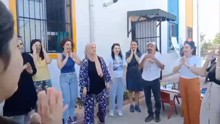 Ş E N L İ K