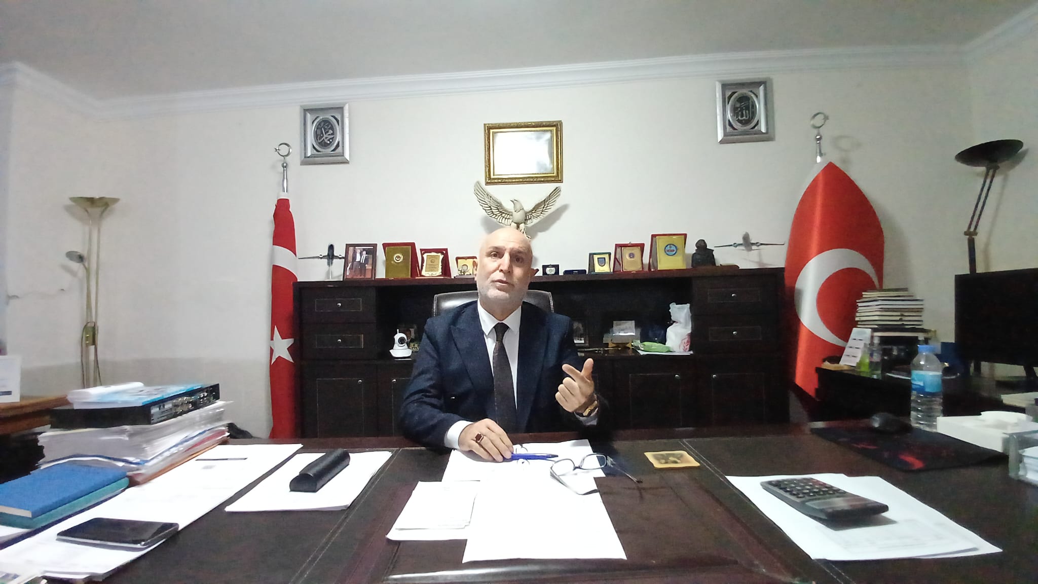 Elhakan