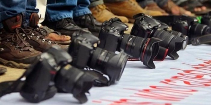 Gazetecilik Fotograf Makinesi