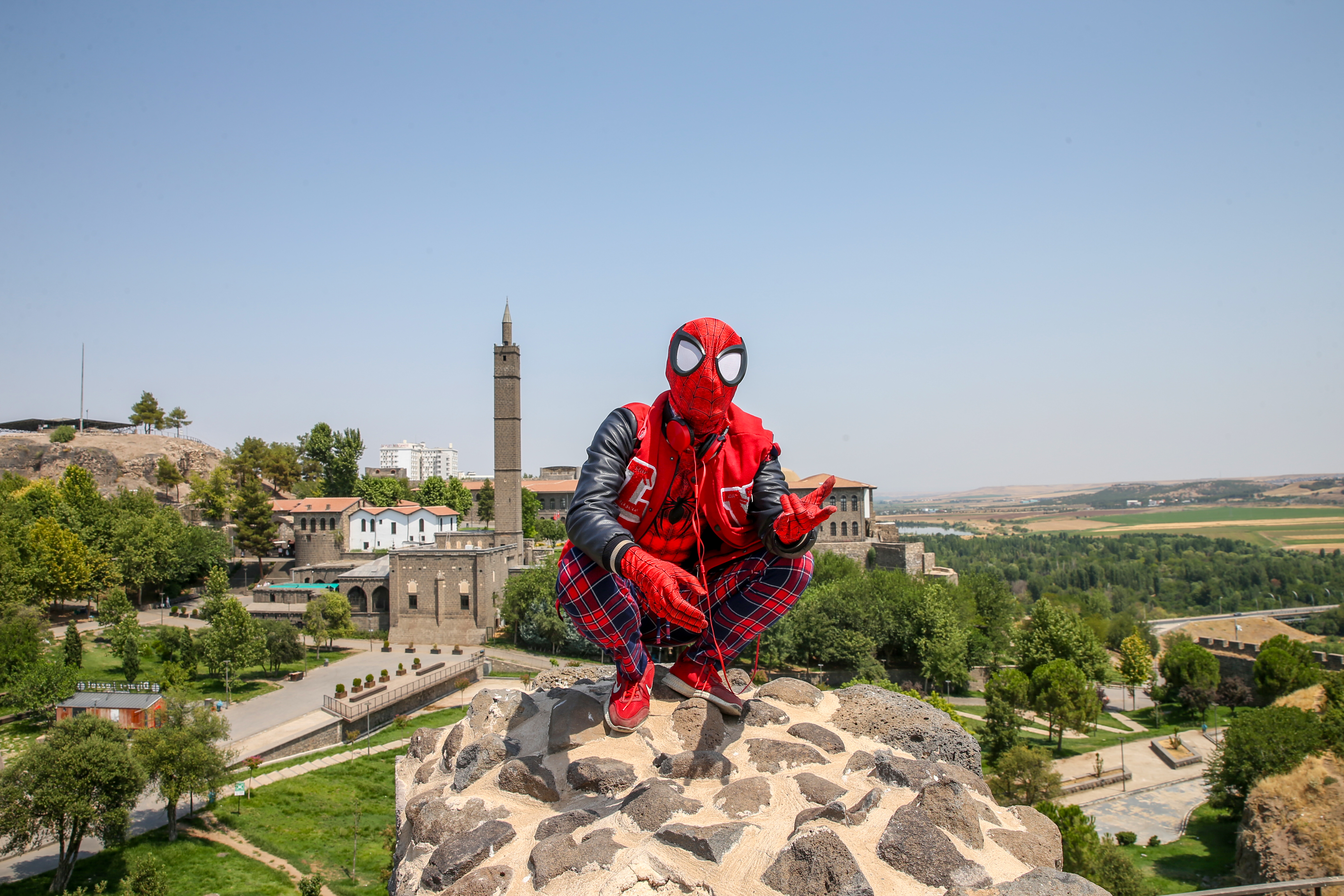 Örümcek Adam Diyarbakır1