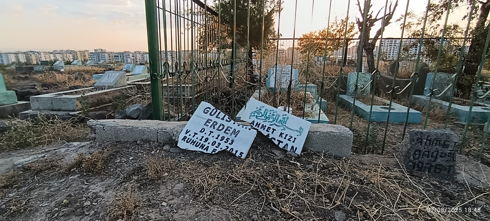 Peyas Mezarlik
