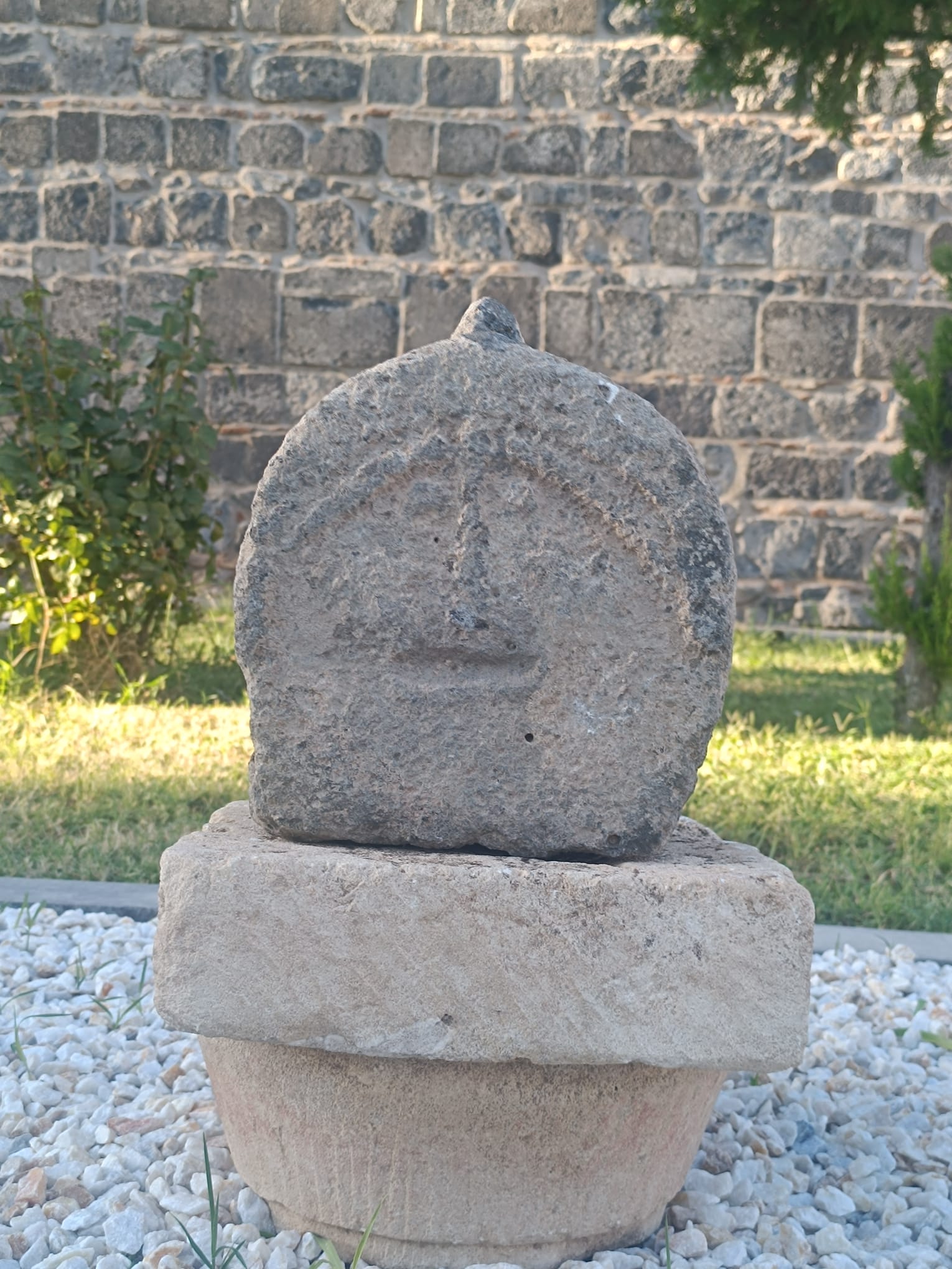 Insan Yüzlü Mermer Taşı