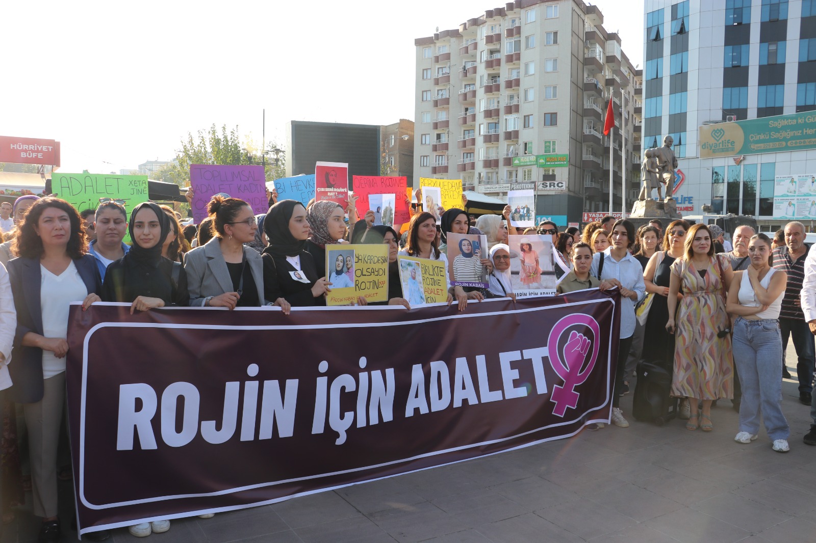 Rojin Yürüyüş2