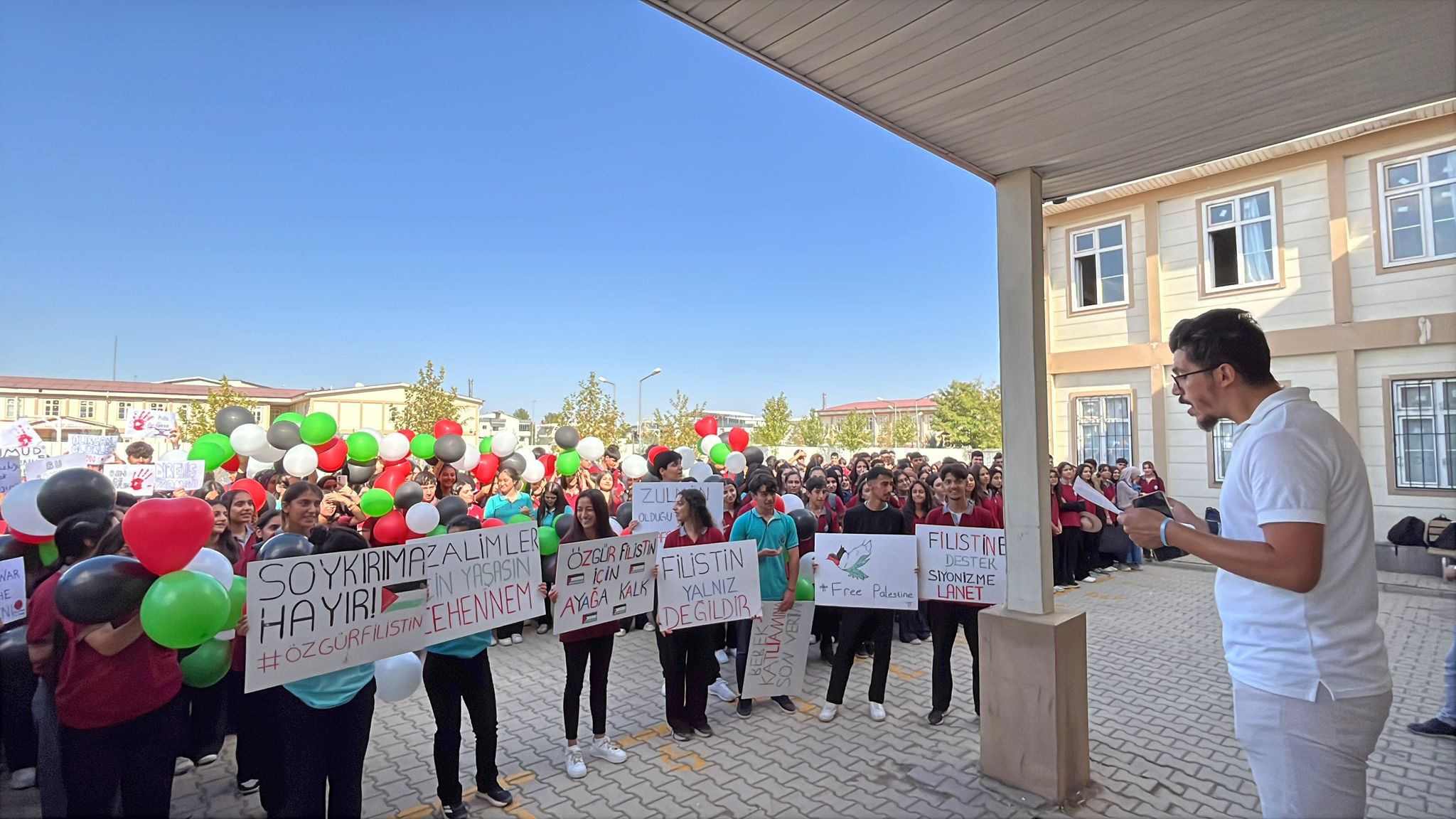 Bağlar Anadolu Lisesi