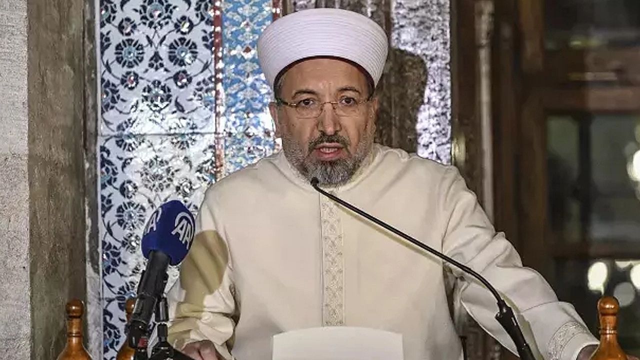 "Gazi Mustafa Kemal Atatürk başta olmak üzere devletimizi yüceltmek için çalışan tüm büyüklerimizi saygı ve minnetle yad ediyoruz" Mesajda ayrıca şu ifadeler yer aldı: