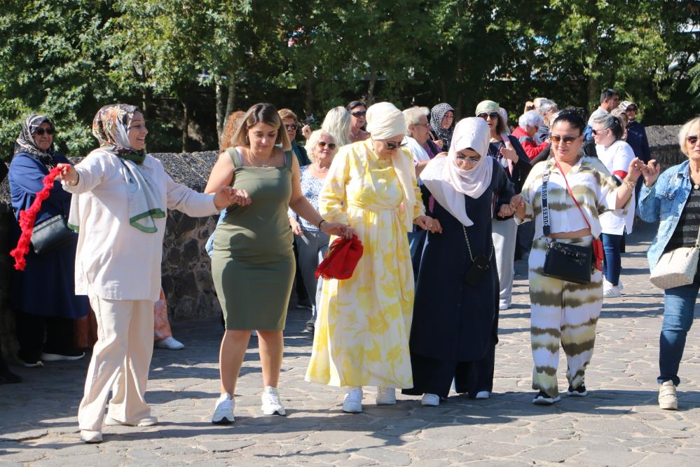 Halay-2