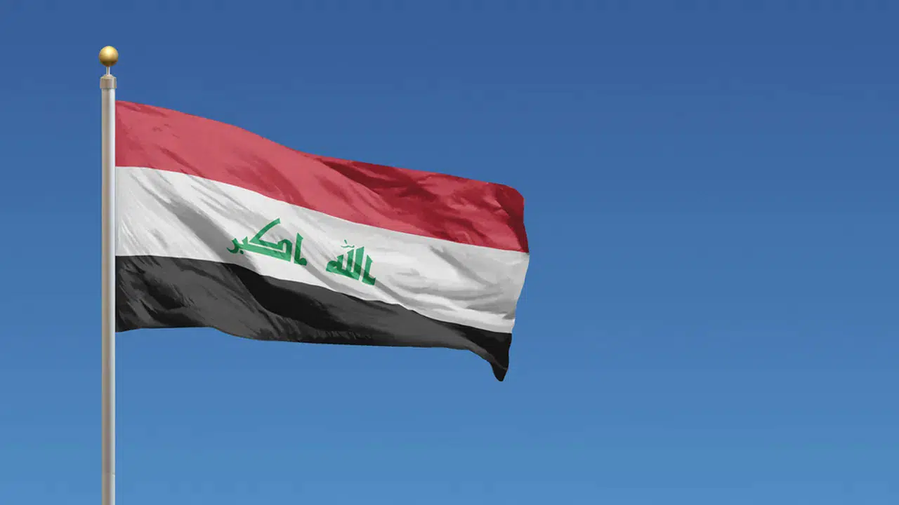 Yetkililerden Açıklama Bekleniyor
Irak güvenlik güçleri olay yerinde geniş çaplı inceleme başlattı. Patlamanın gerçekleştiği bölgede yoğun güvenlik önlemleri alınırken, saldırının faillerine ilişkin henüz resmi bir açıklama yapılmadı. İçişleri Bakanlığı’nın önümüzdeki saatlerde bir basın toplantısı düzenlemesi bekleniyor.