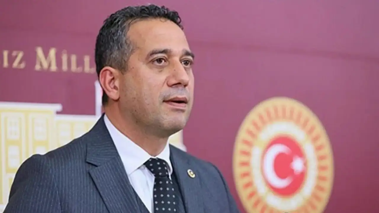 Bakan Tunç ayrıca şu değerlendirmeyi paylaştı:
“Grup Başkanvekilinin kullandığı sözler ifade özgürlüğü sınırlarını aşan, çirkin ve yakışıksız ifadeler olup doğrudan kişilik haklarına saldırı niteliğindedir. Hiç kimse nefret, hakaret ve iftira dilini meşru gösteremez. Hukuk devleti, özgürlükleri güvence altına aldığı gibi kişilik haklarına saygının da teminatıdır.” 
Anadolu Ajansı
Soruşturma kararının ardından, Başarır’ın önümüzdeki günlerde ifadesinin alınmasının gündeme geldiği belirtiliyor.