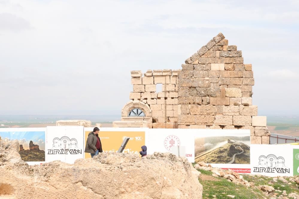 Zerzevan Kalesi3
