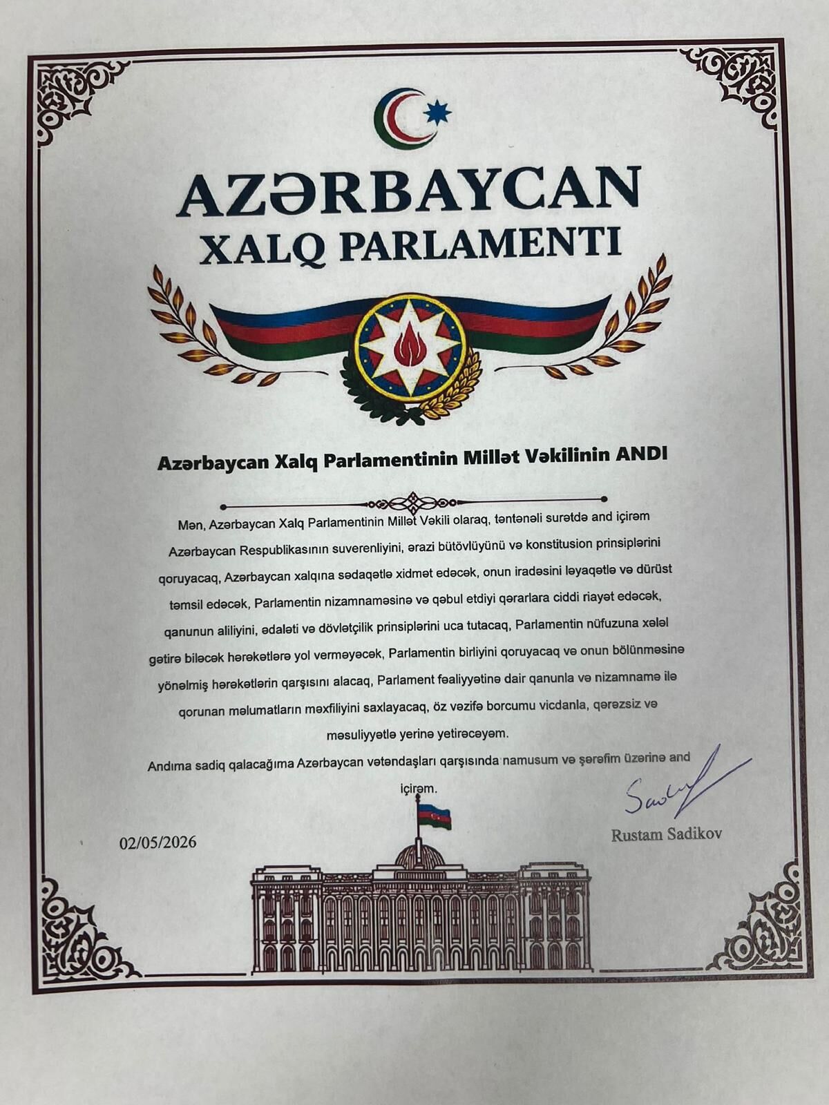 Azer Parlamento