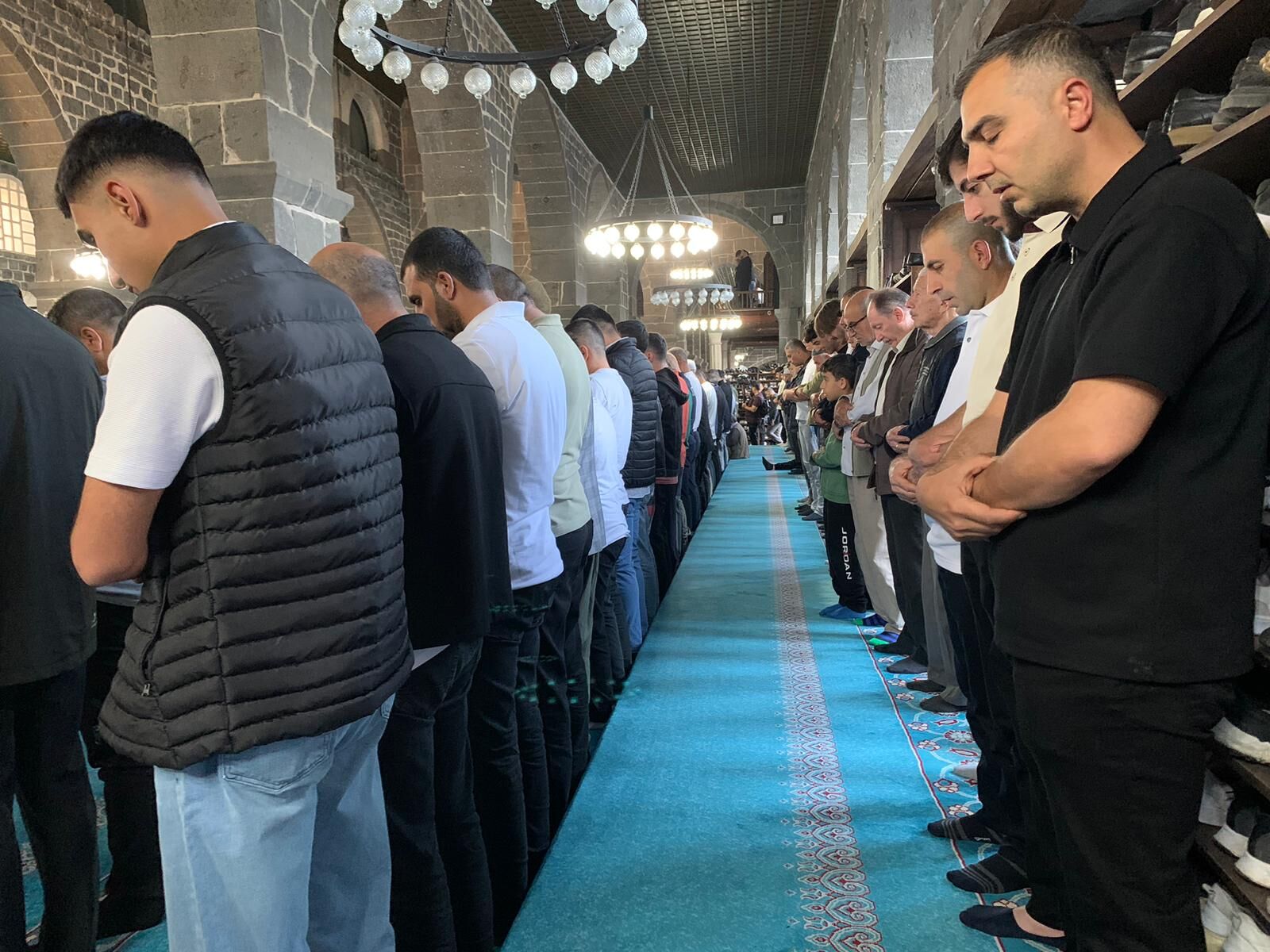 Ulu Cami Namaz3-1
