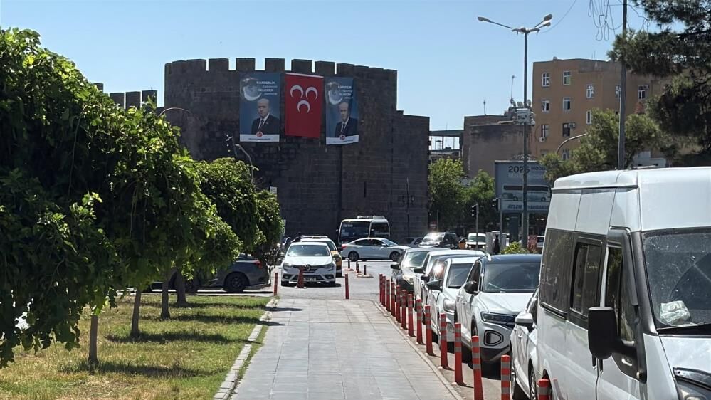 Bahçel Posterr