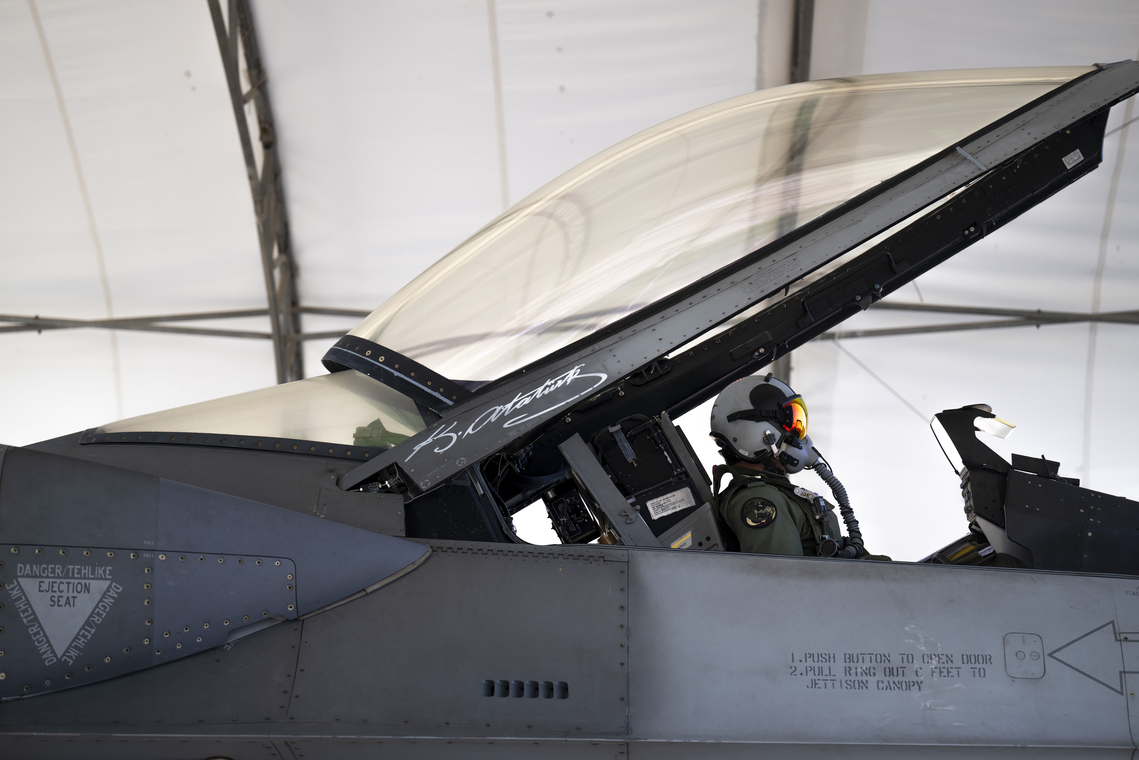 F 16 1