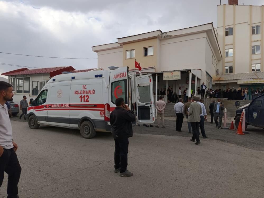 Dereyi atla geçerken hayatından oldu
