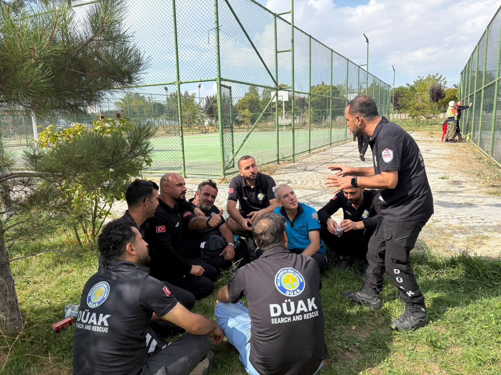 Diyarbakır’dan Van’a uzanan arama kurtarma dayanışması