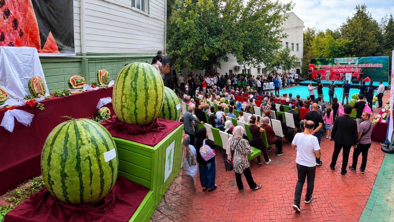 Diyarbakır’da Karpuz Festivali coşkusu! 47 kilo 900 gramlık karpuz zirveye çıktı