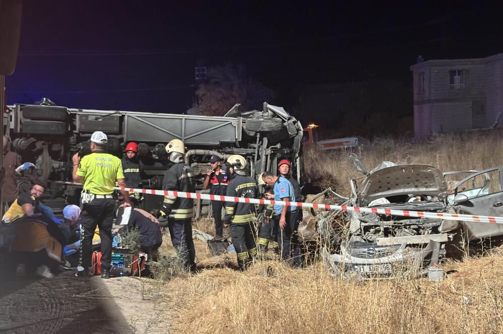 Gaziantep'te feci kaza: Çok sayıda ölü ve yaralı var