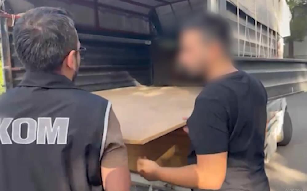 Diyarbakır yolunda durduruldu! Araçtan binlerce paket kaçak sigara çıktı
