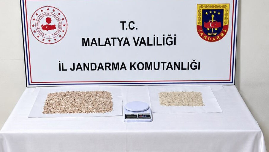 1 kilo 80 gram metamfetamin ele geçirildi