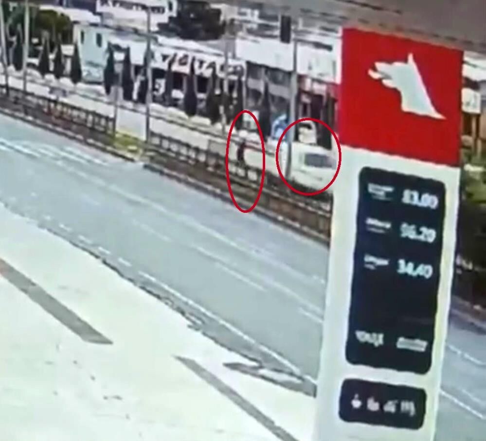 Diyarbakır’da yaya geçidinde ölümden döndü! O anlar kamerada