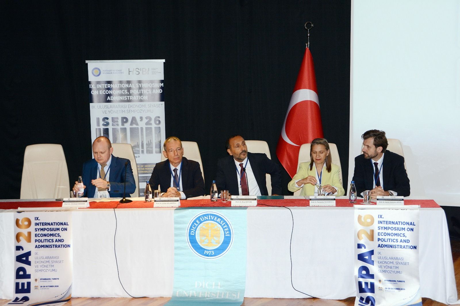 Dünya ekonomisinin önemli isimleri Diyarbakır’da buluştu